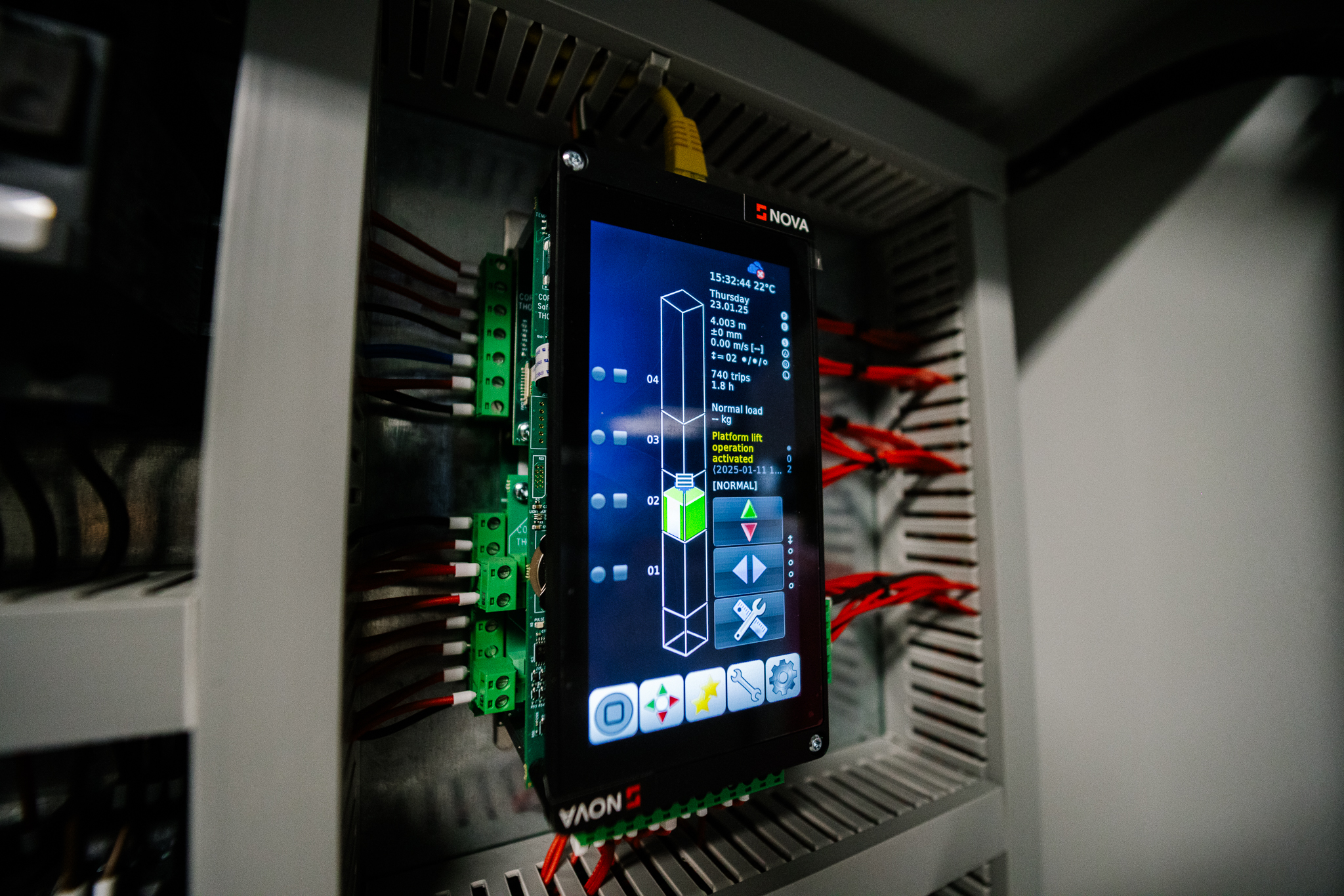 UCMP Testing: How Paradis Lifts simplifies the burden for technicians 